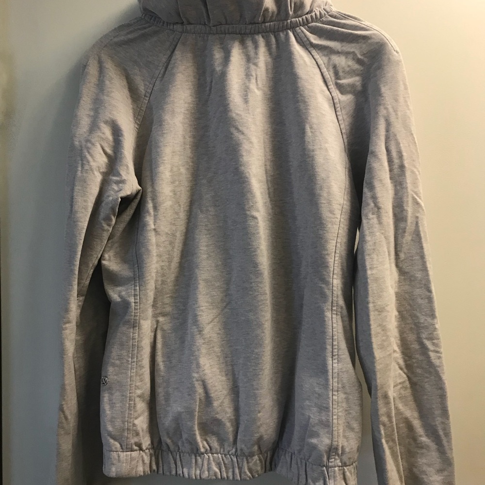 Lululemon pull over jacket!